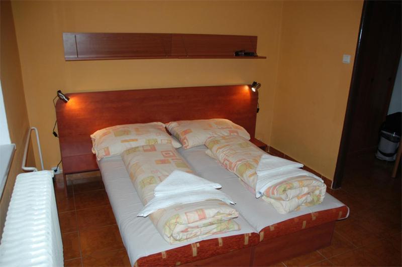 Garni Hotel Sonata Martinske Hole Room photo