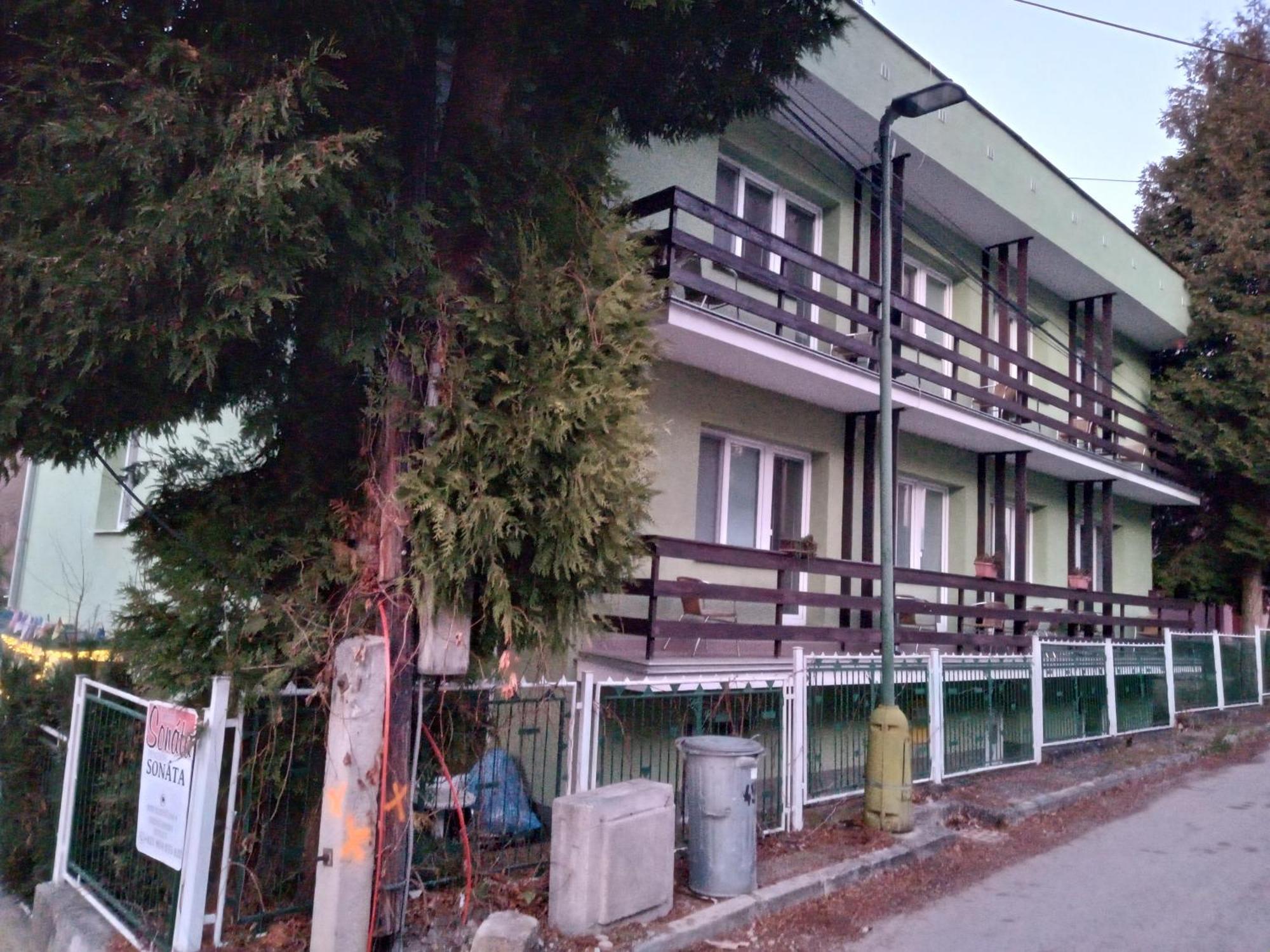 Garni Hotel Sonata Martinske Hole Exterior photo