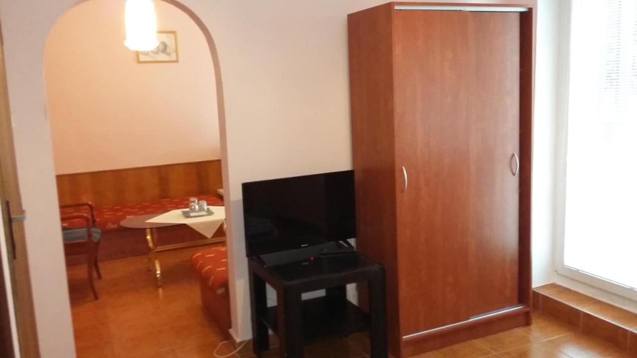 Garni Hotel Sonata Martinske Hole Exterior photo