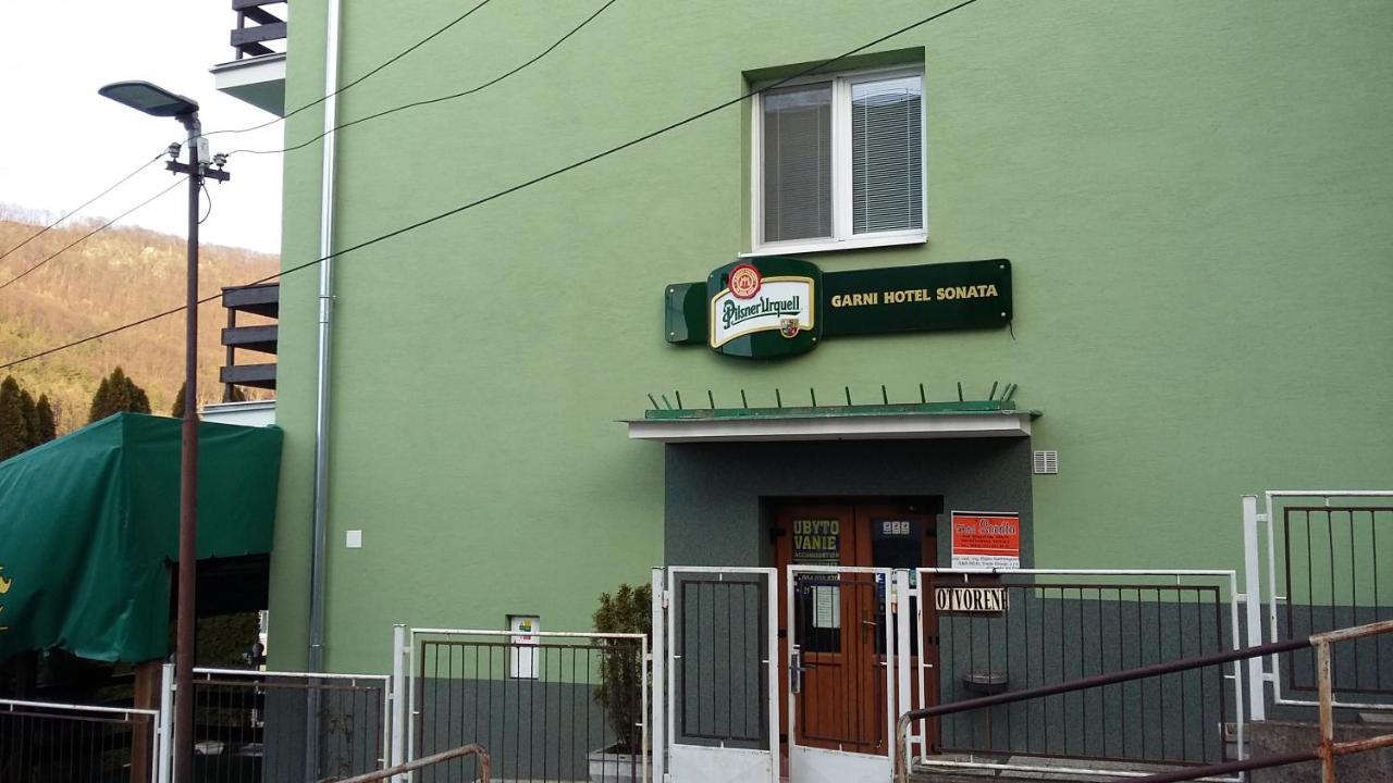 Garni Hotel Sonata Martinske Hole Exterior photo