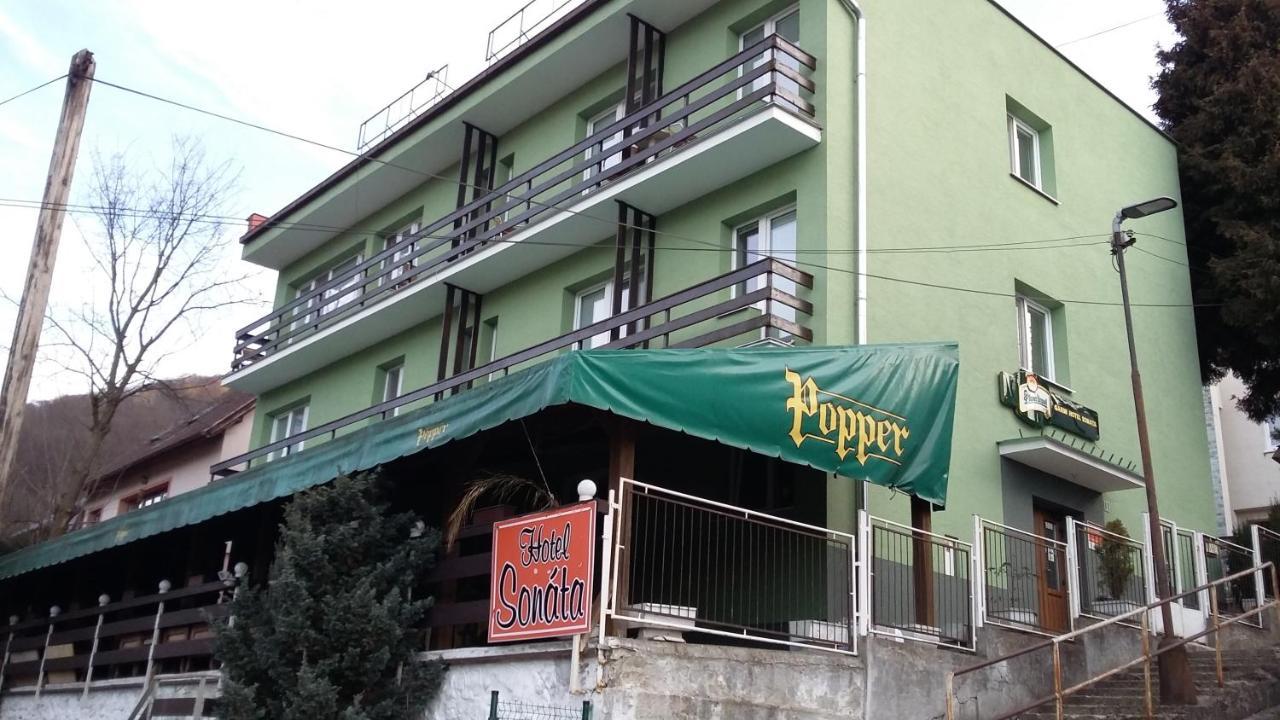 Garni Hotel Sonata Martinske Hole Exterior photo